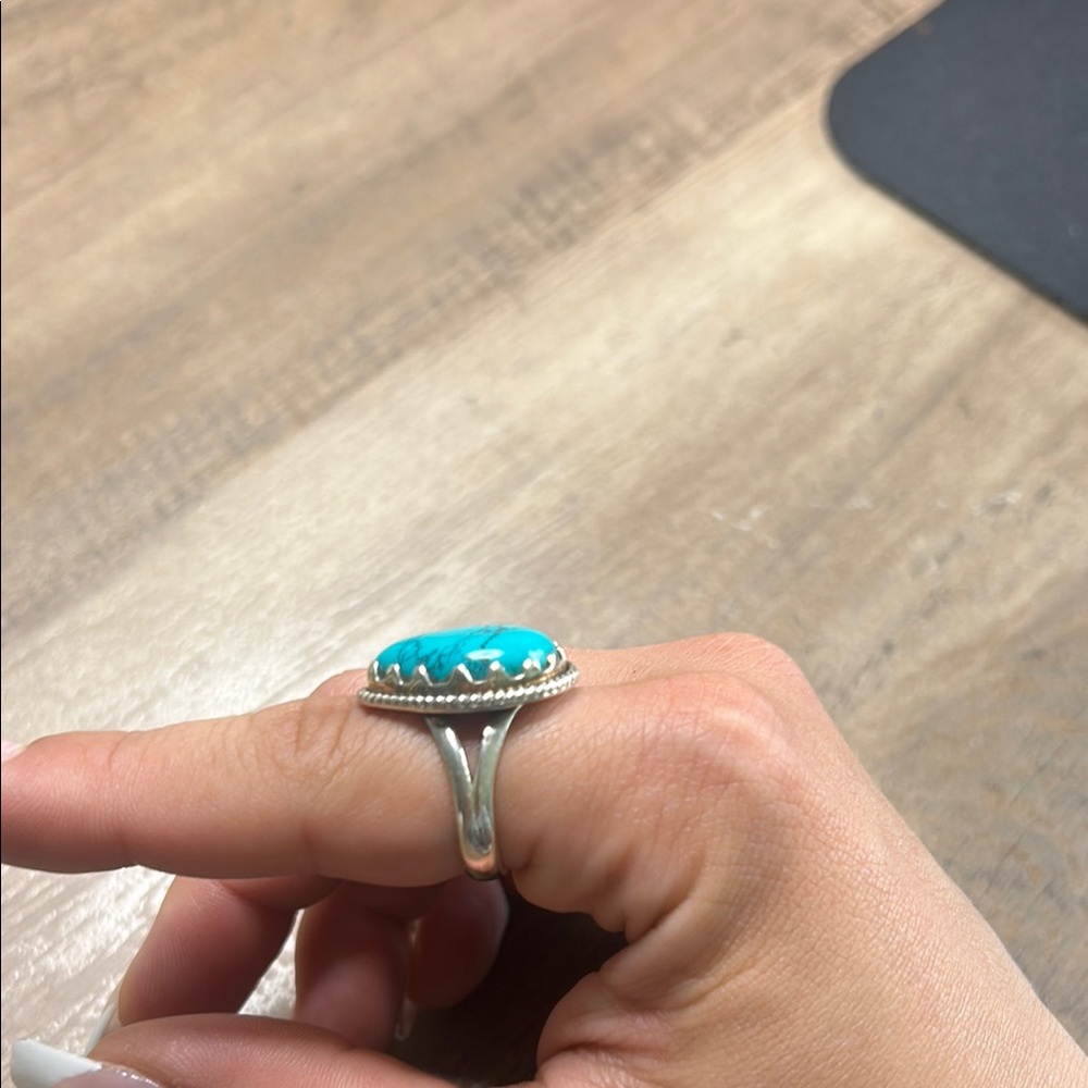 Turquoise Silver Ring - Picture 2 of 6